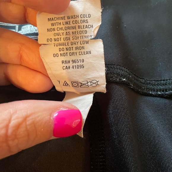 Ladies M Under Armour compression crops/capris - Picture 8 of 8